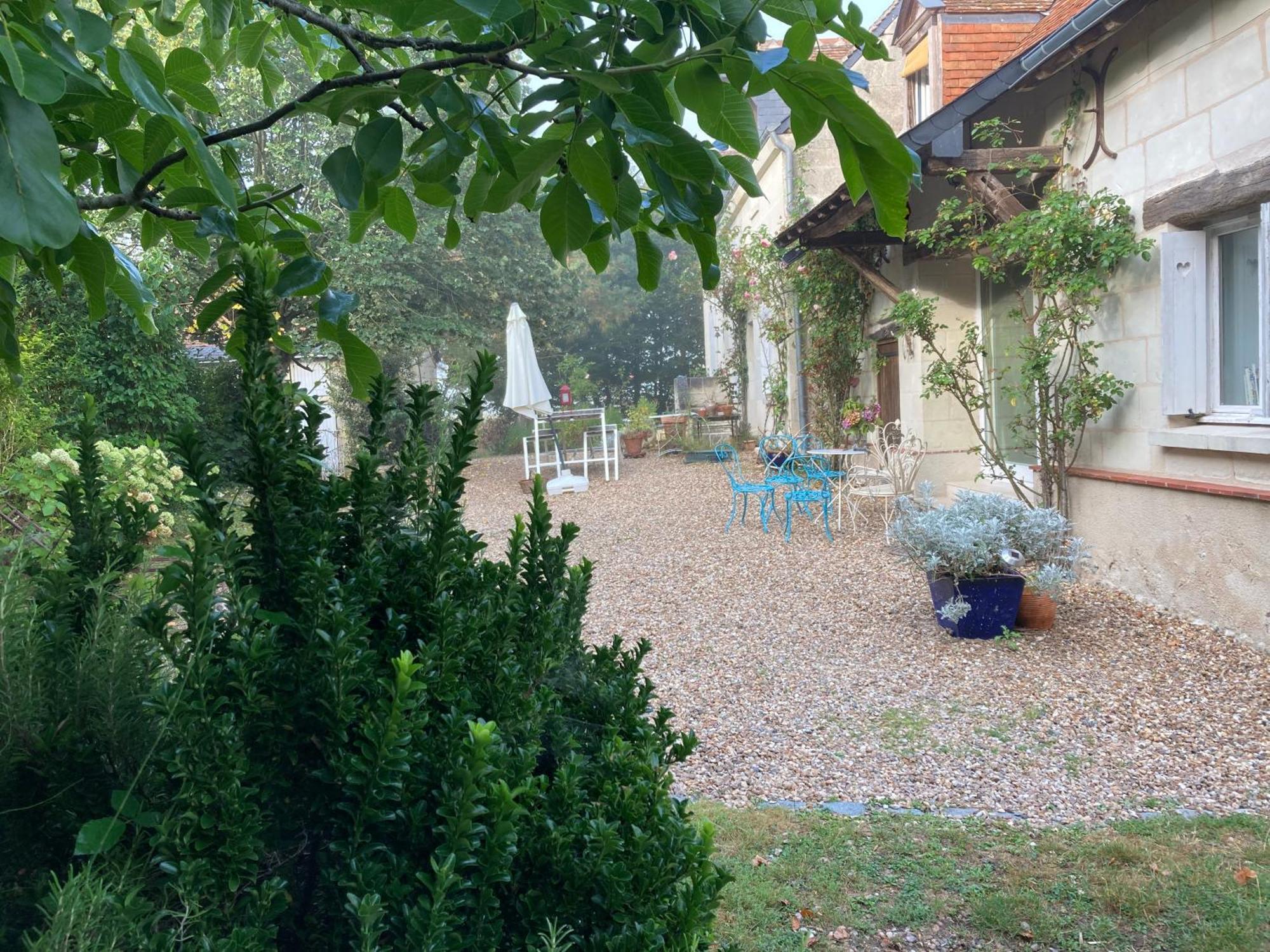 Une Maison, Un Jardin Berthenay 外观 照片